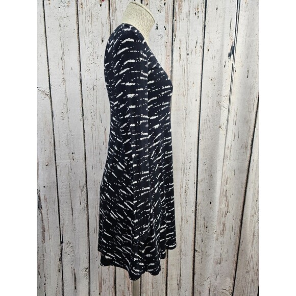 ALK Women's Small RVCA Black & White Long Sleeve Skater A-Line Jersey Dress NEW - Picture 3 of 9